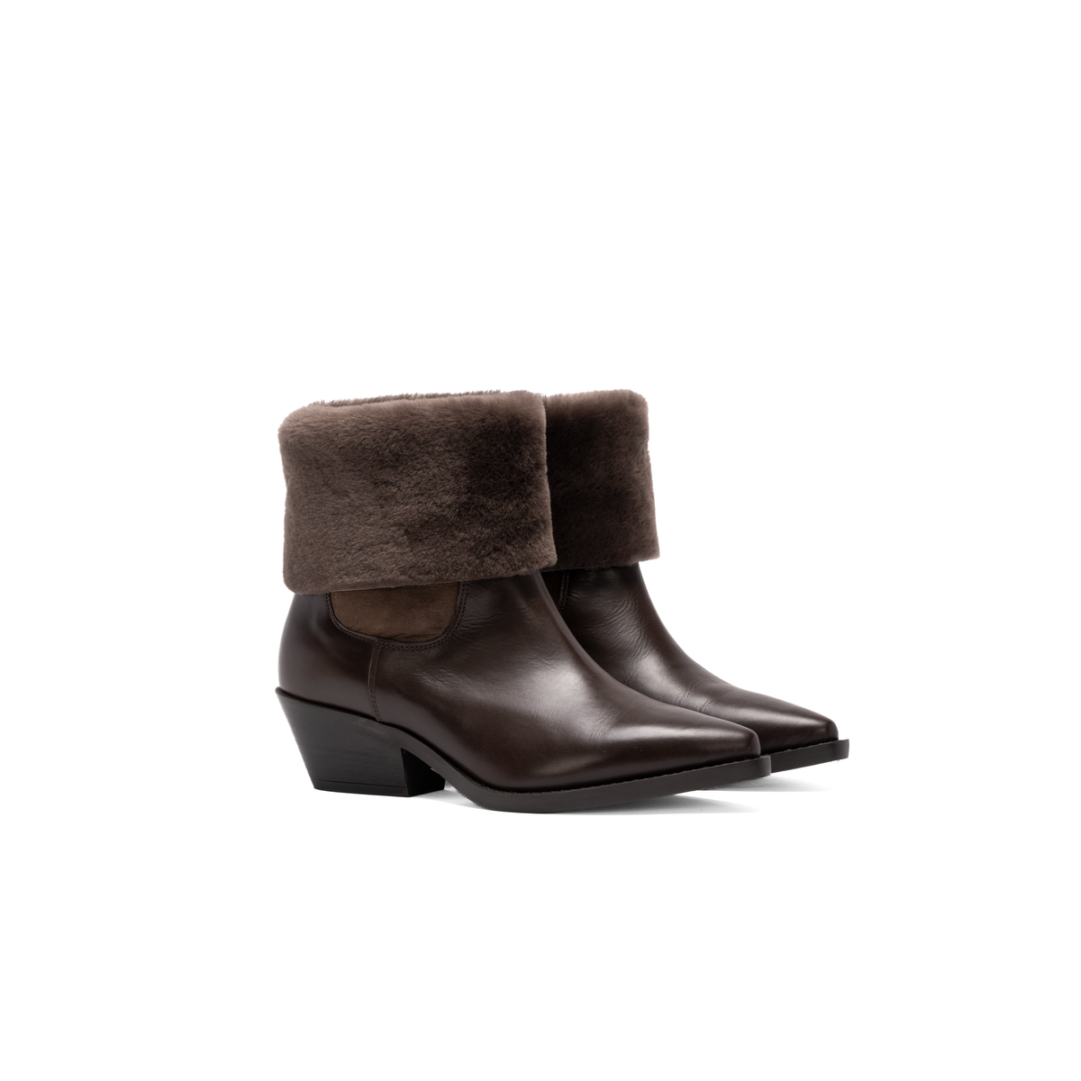 Scarlett Chase Forage pull on boot in chocolate leather with chocolate shearling collar |Side profile view of pair facing right on white background