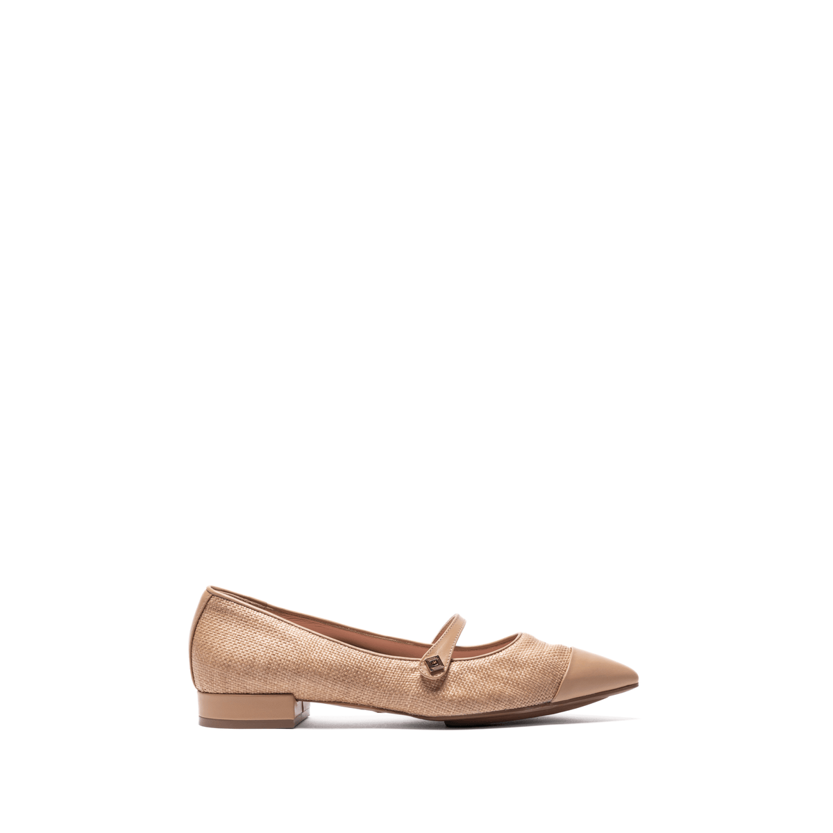 Scarlett Chase Natural Raffia Brie Ballet with a 3/4 elastic Mary Jane strap, italian leather contrast trim, and contrast toe cap | Profile on white background