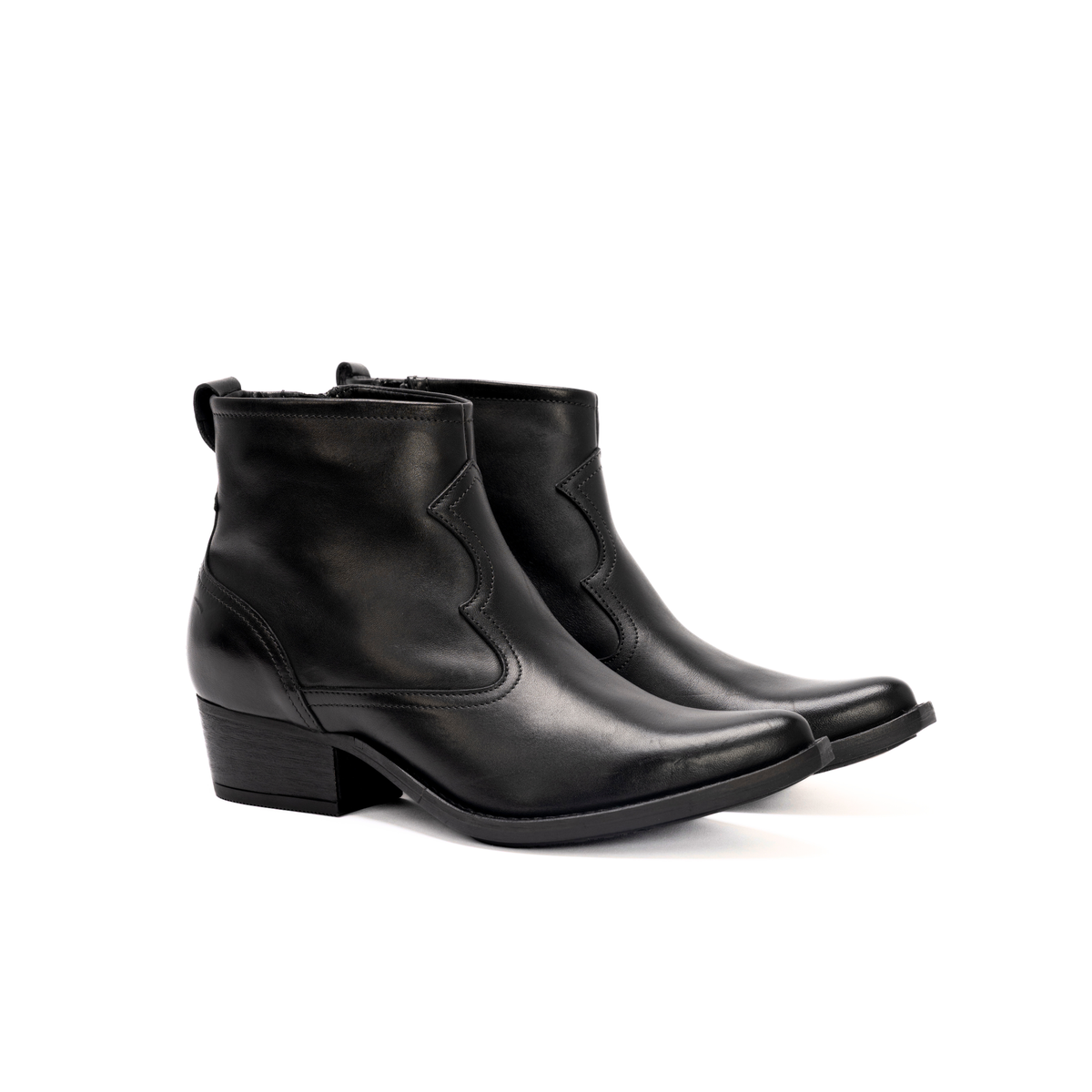 Scarlett Chase Flynn black leather riding boot with a side zipper | 3/4 view of staggered pair facing right on white background