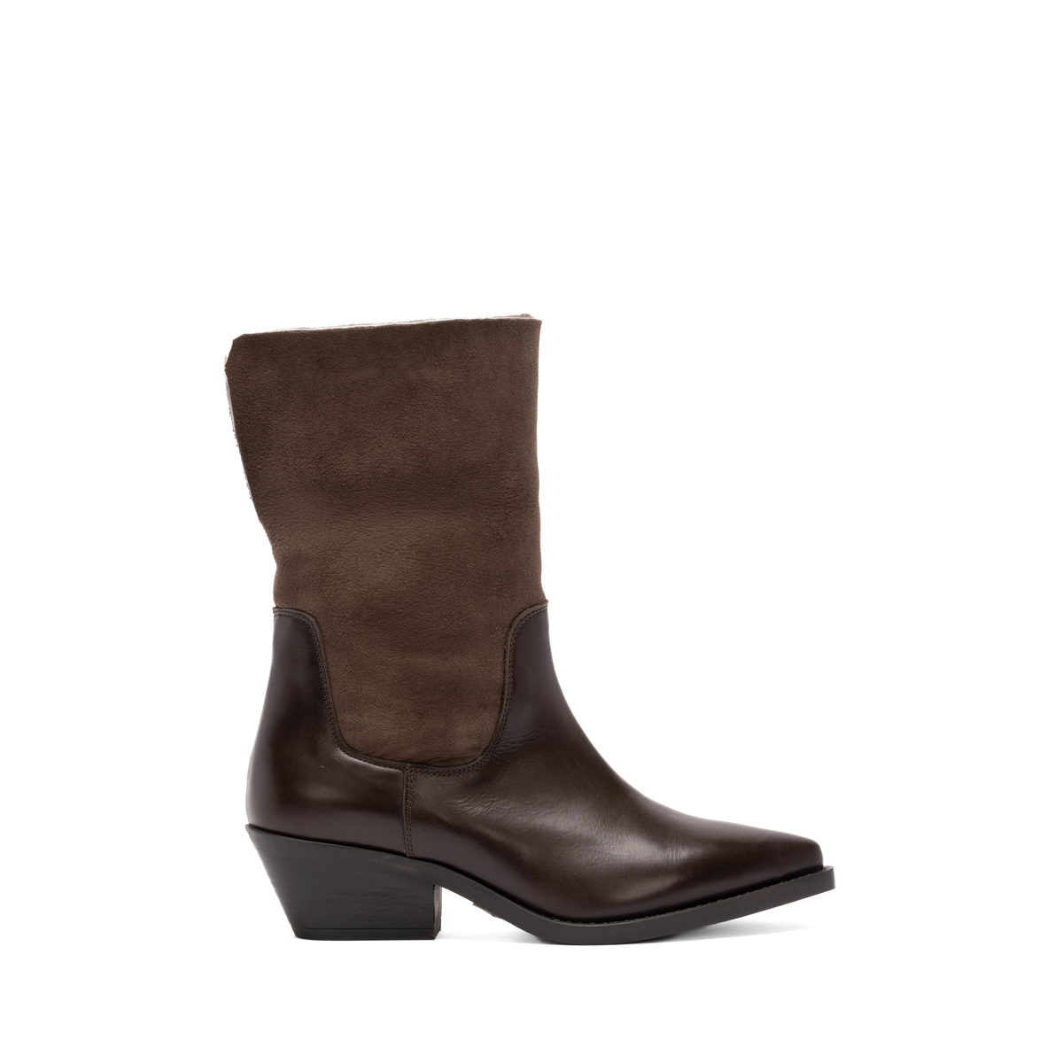 Scarlett Chase Forage pull on boot in chocolate leather with chocolate shearling collar | Side profile view of 1 boot facing right with collar up on white background