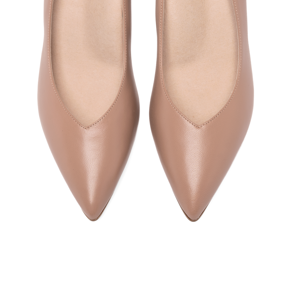 Scarlett Chase Scarlett 75 Pump Nude Napa with a V-cut upper and block heel | Overhead view on white background
