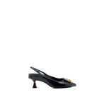 Scarlett Chase black patent leather Reese 55 Slingback with a sculpted heel, an adjustable backstrap buckle, and a tortoise resin toe accessory | Profile on white backgrouhd