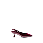 Scarlett Chase bordeaux patent Reese 55 Slingback with a sculpted heel, an adjustable backstrap buckle, and a toe accessory | Profile on white background